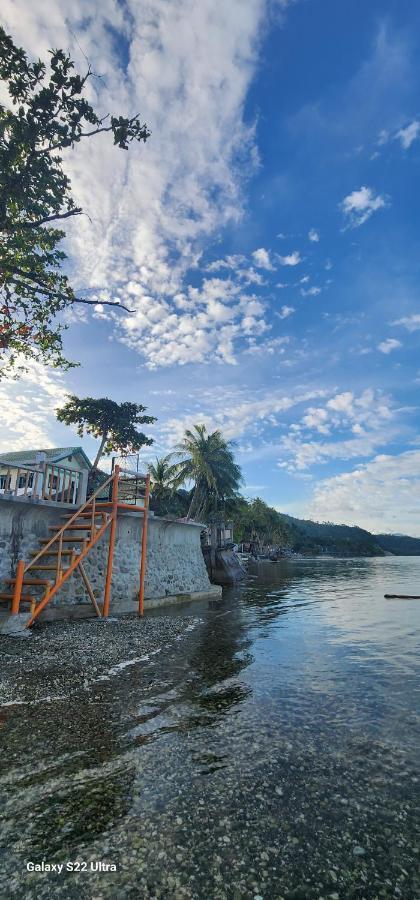 Chue&Larry'S Beachside Homestay Libagon Exterior photo