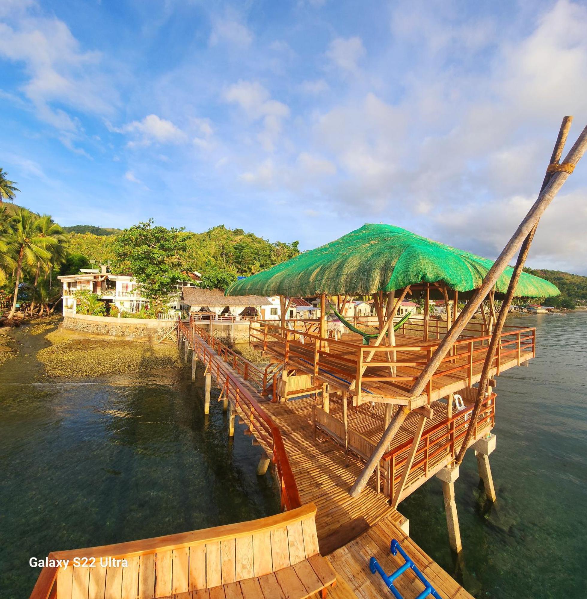 Chue&Larry'S Beachside Homestay Libagon Exterior photo
