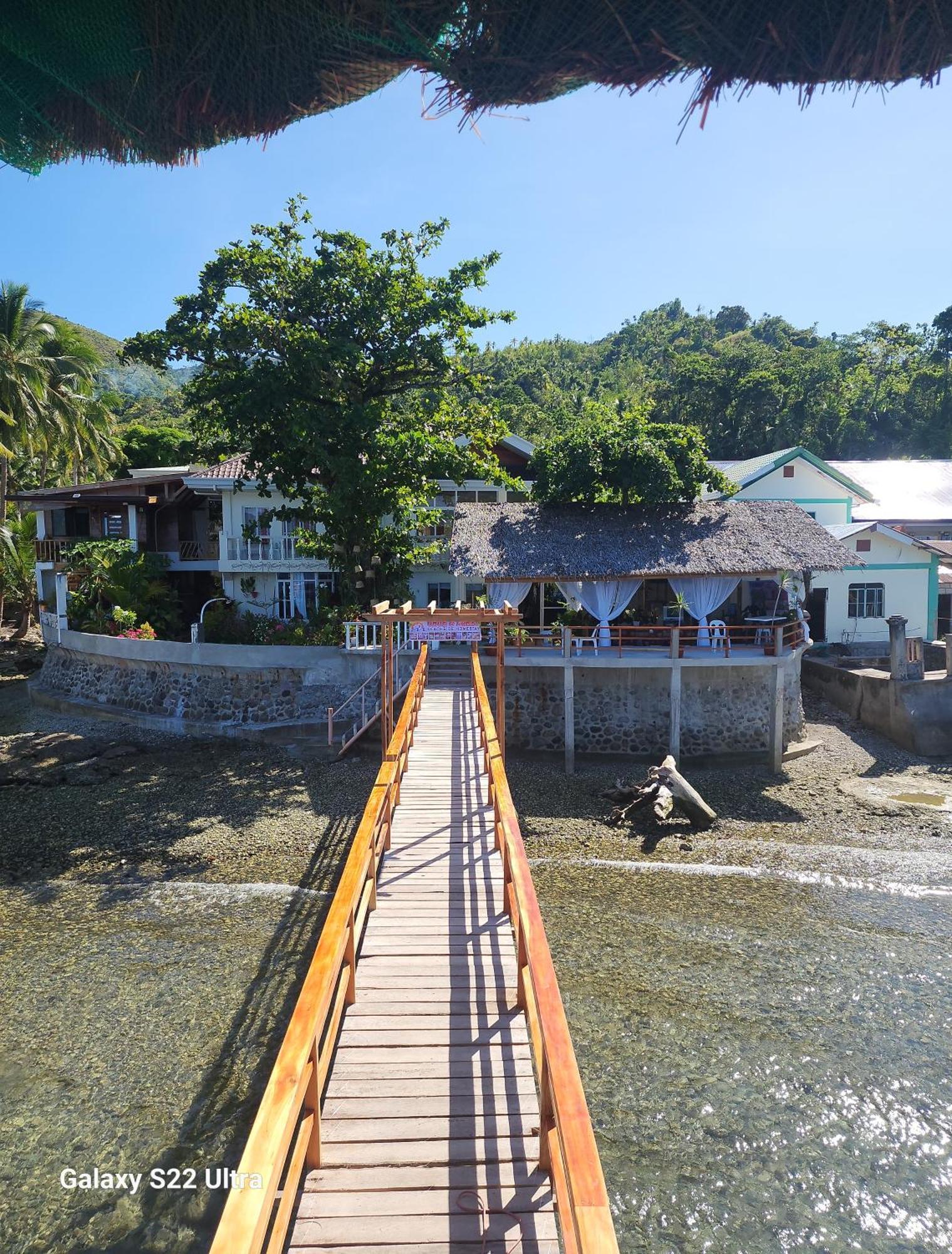 Chue&Larry'S Beachside Homestay Libagon Exterior photo
